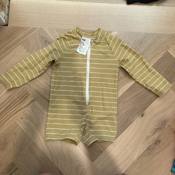 H&M Striped Baby swimsuit - Picture 2 of 3